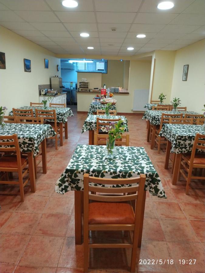Hotel La Guindal Arriondas Bagian luar foto
